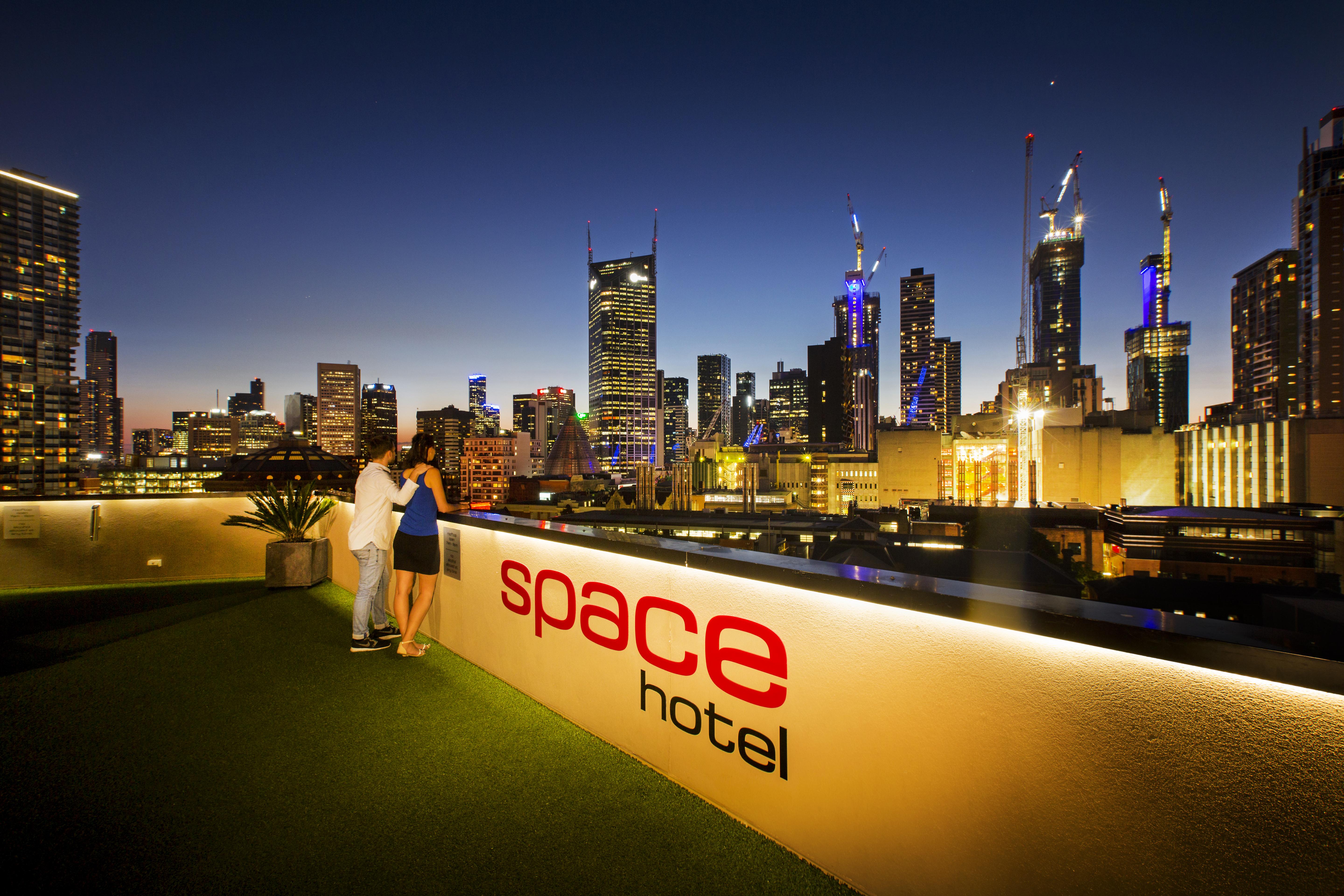 Space Hotel Melbourne Exterior foto